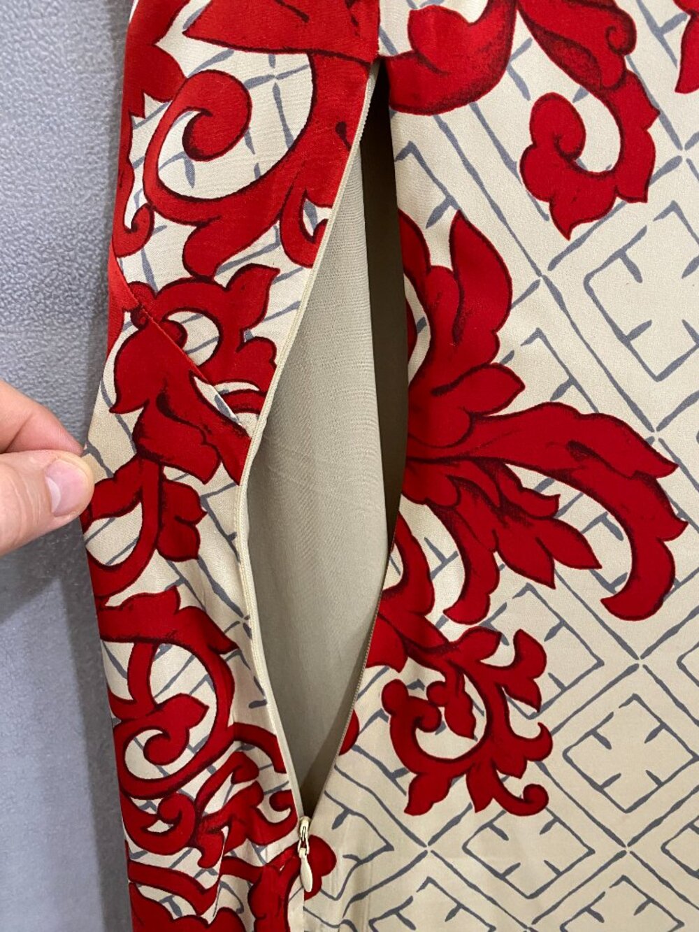 Yoana Baraschi Silk Blend Red Black Baroque Print Dress Cap Sleeve Sheath Size 4 - Picture 5 of 8